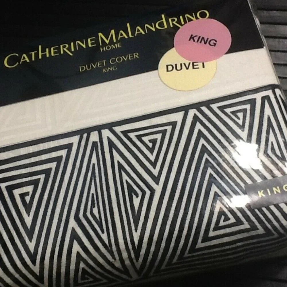 brand new Catherine Malandrino Optic Black and Ivory 96